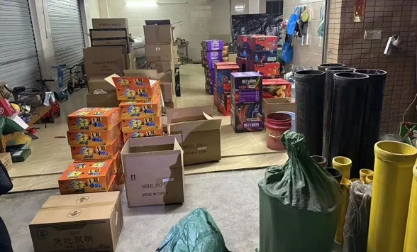 2人被刑拘！非法储存2.53吨花炮，一旦走火……